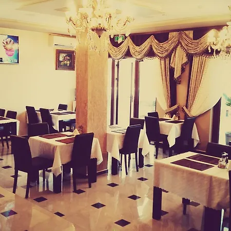 Taai Hotel *